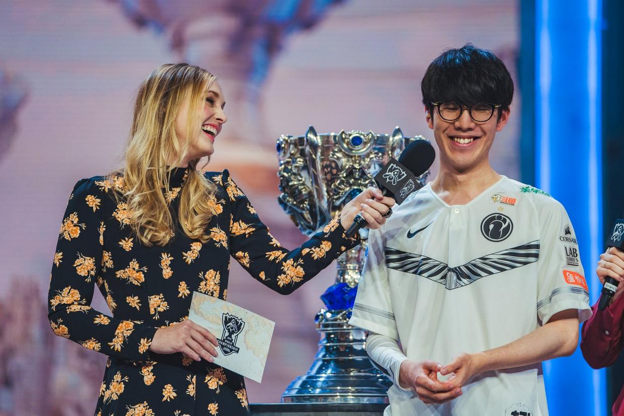 九游体育官网-SKT不断突破！，Rookie连续七场比赛得分超过表现优异比赛高潮迭起(skt战队夺冠)