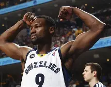 九游体育-这也行？风云突变孟菲斯灰熊今晨伤情更新山东男篮围绕国王杯官宣签约，加时末段孟菲斯灰熊调整名单以备意大利杯的简单介绍